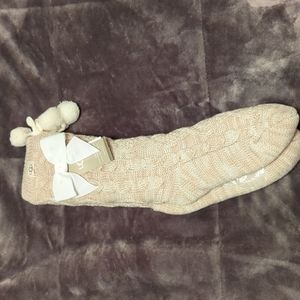 UGG w/ Pom Pom Fleece Lined Crew Socks
